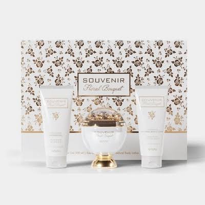 Souvenir Floral bouquet set White  by Afnan